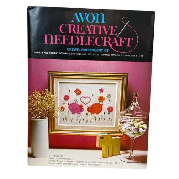 Vintage 70s Avon Piglets and Posies Crewel Wool Embroidery Needlework Craft Kit - Picture 2 of 9